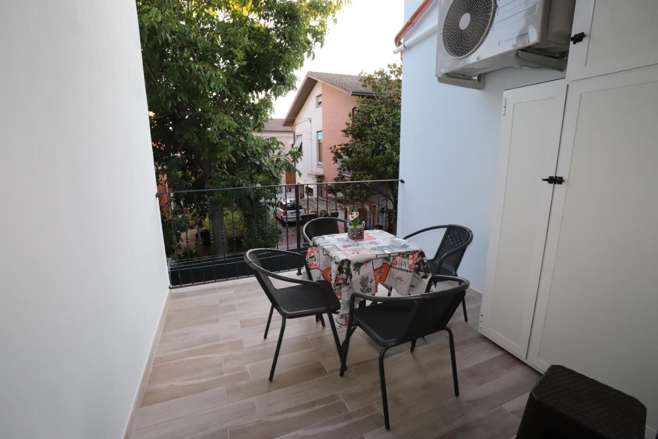 Orchidea Rooms & Suites Civitanova Marche Exteriör bild