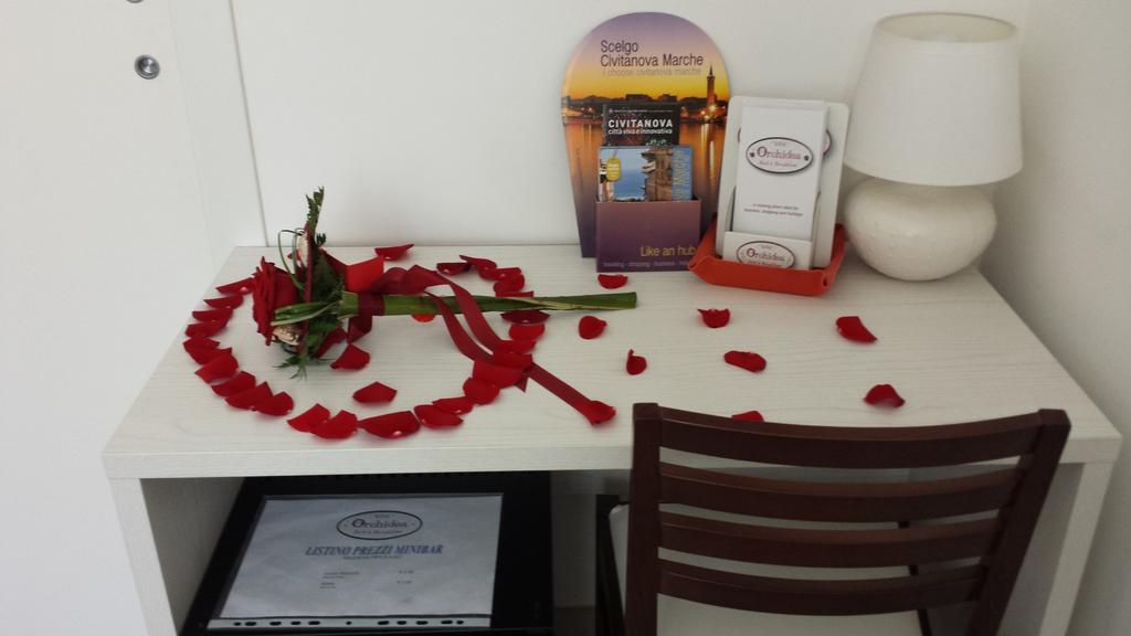 Orchidea Rooms & Suites Civitanova Marche Exteriör bild