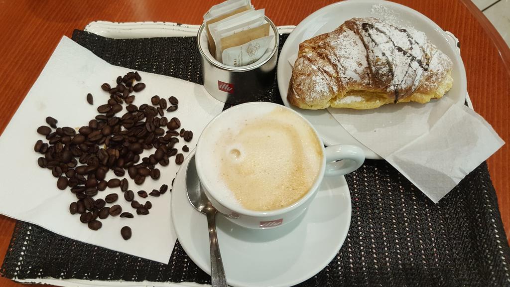 Orchidea Rooms & Suites Civitanova Marche Exteriör bild