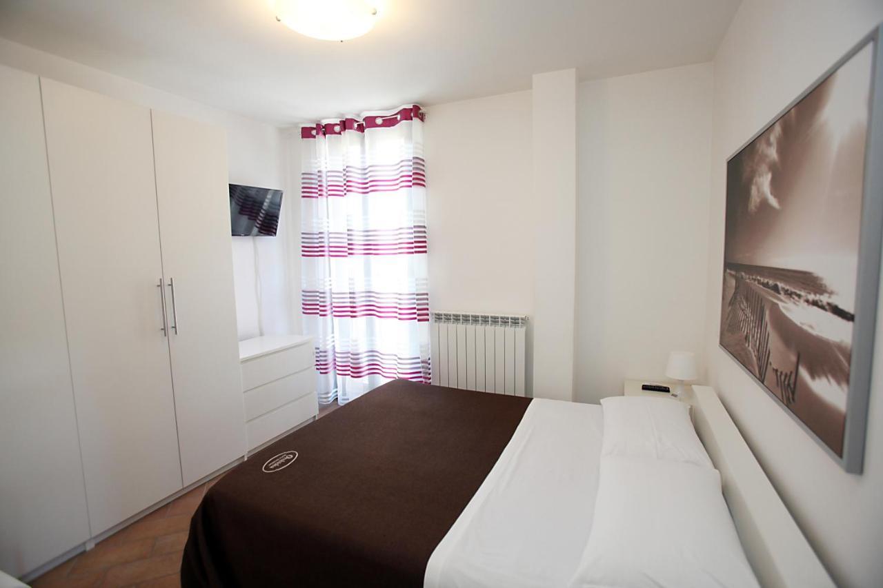Orchidea Rooms & Suites Civitanova Marche Exteriör bild